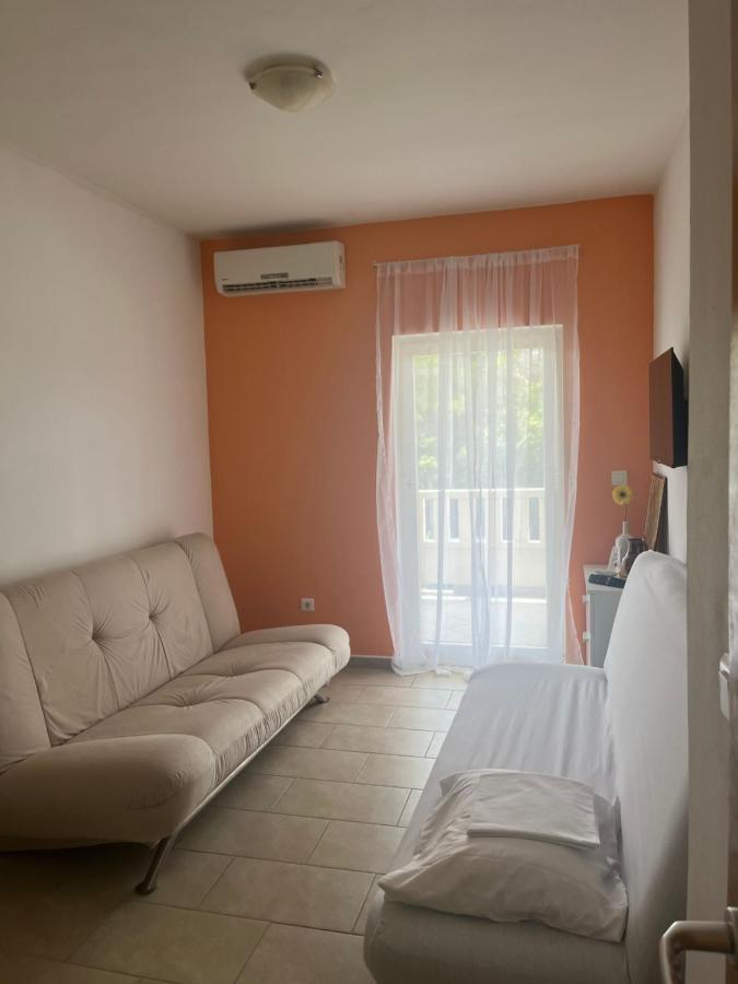 Guesthouse Villa Jurisic Novalja Exterior foto
