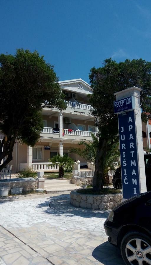 Guesthouse Villa Jurisic Novalja Exterior foto