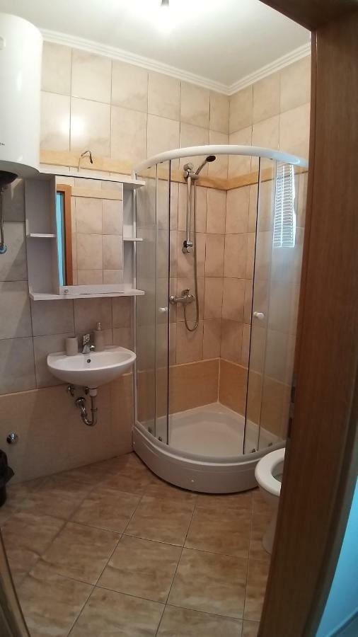 Guesthouse Villa Jurisic Novalja Quarto foto